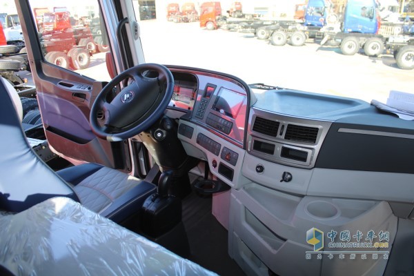 欧曼EST-A 2019款超级重卡高舒适驾驶室