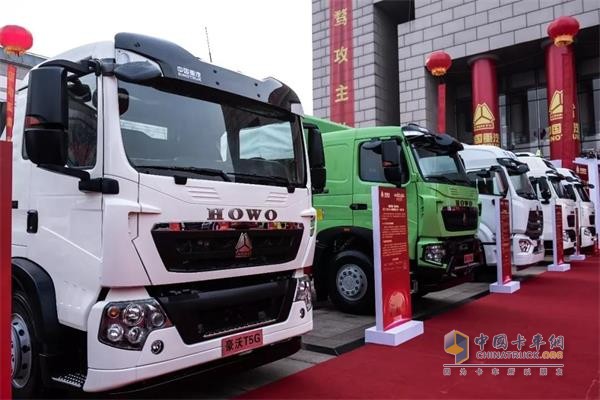 中国重汽国六牵引车