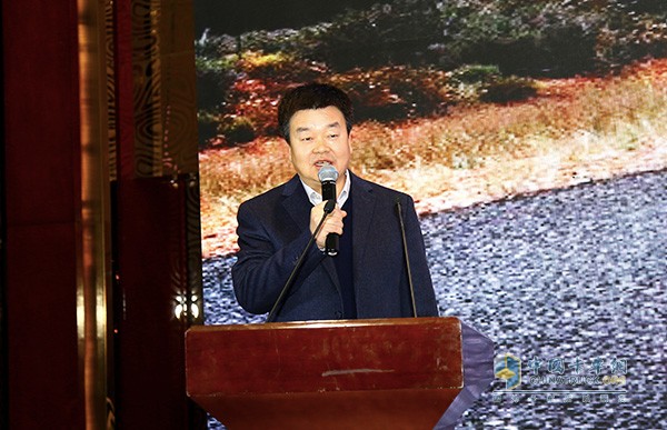 国家信息中心信息化和产业发展部副主任刘明发言