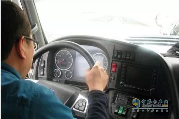 卡车突发小故障