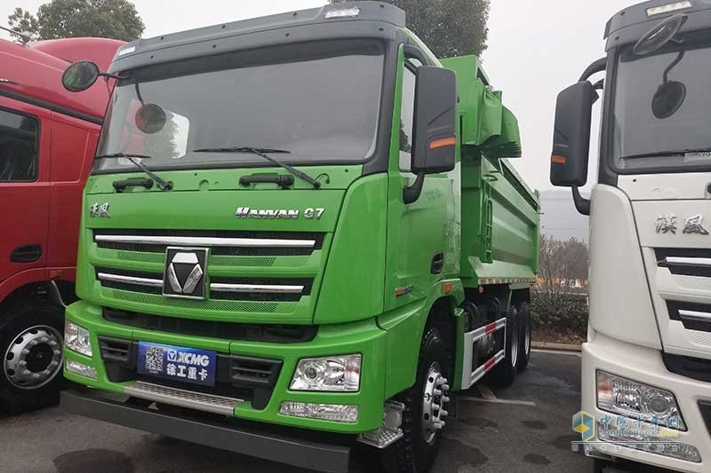 徐工汽车 漢风G7 8×4 350马力 自卸车