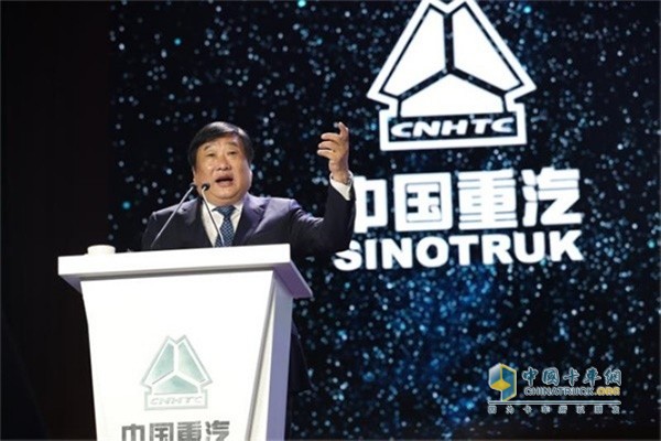 谭旭光董事长谈到要把中国重汽汕德卡高端客户群做的更加广泛