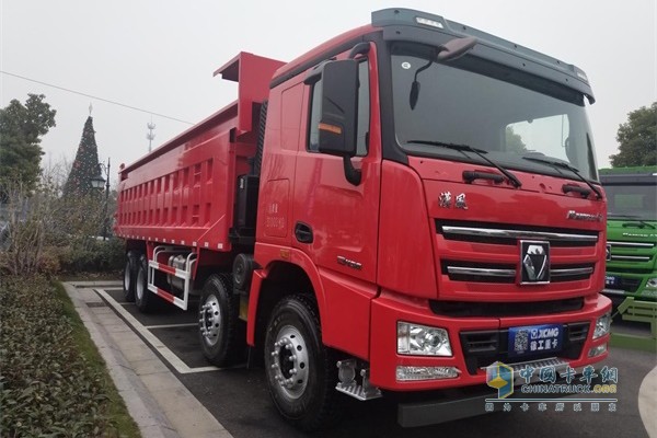 徐工2019年度商务大会上展出的徐工漢風G7自卸车