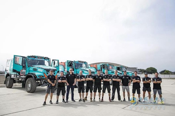 喀尔依维柯PETRONAS De Rooy IVECO 车队