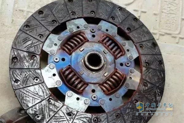 正确的驾驶习惯可以延长离合器的寿命