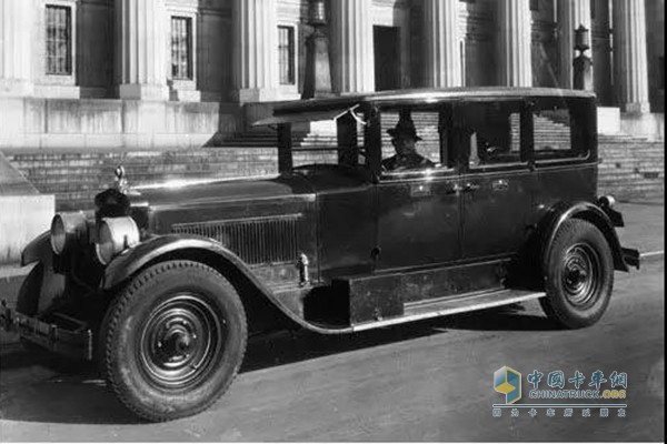 北美第一辆柴油动力轿车