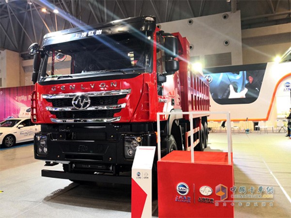 红岩杰狮6x4大马力自卸车