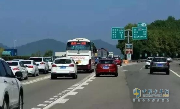 赣闽省界收费站
