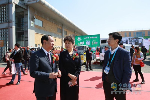 展会期间深入交流