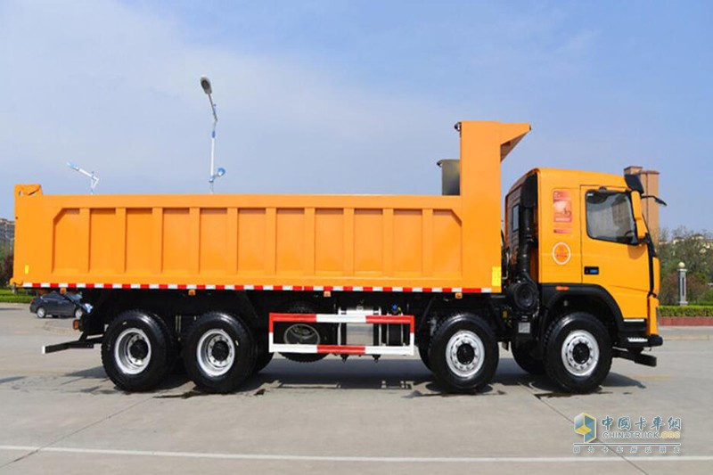 大运 N8V重卡 350马力 8X4 7.4米自卸车(10挡)(CGC3310D5DDED)