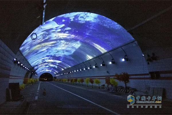 二郎山上隧道LED视觉动态照明系统
