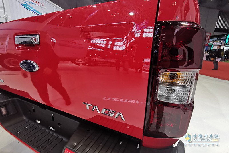 庆铃汽车 TAGA 4×2 皮卡 运动版