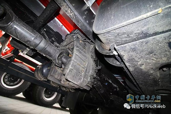 中央分动箱