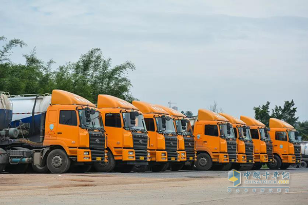 梅州市定盛物流有限公司散装水泥粉罐车