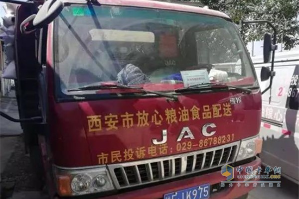 搭载云内德威发动机的江淮E6