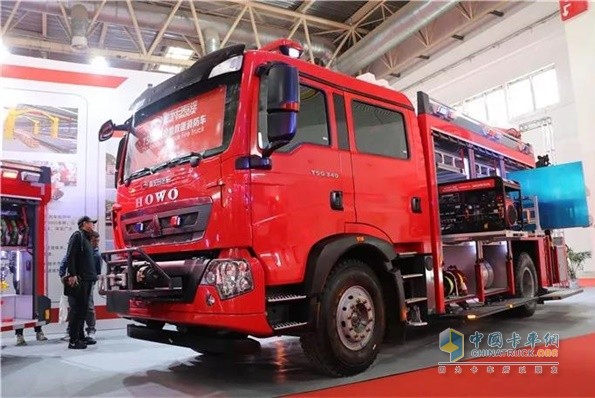 中国重汽HOWO-T系消防车