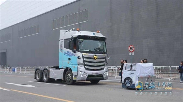 福田汽车欧曼重卡AEBS系统静止车模测试环节