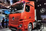 [进博会]奔驰智能版Actros、乌尼莫克、迈巴赫竟同框 亦奢亦科技