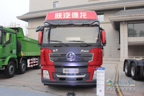 陕汽德龙X3000 4×2牵引车