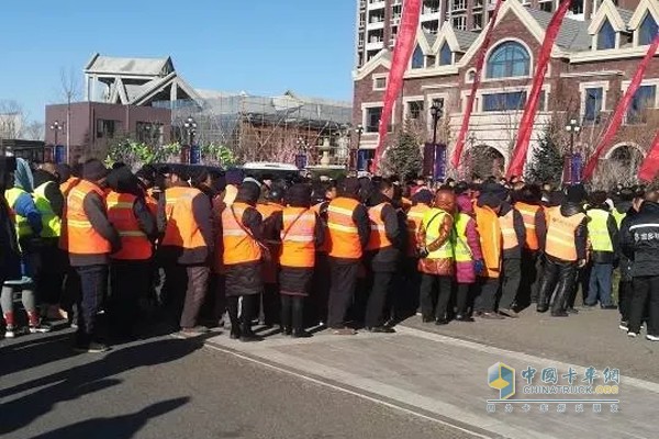 中国重汽 HOWO T7H 牵引车 智能渣土车