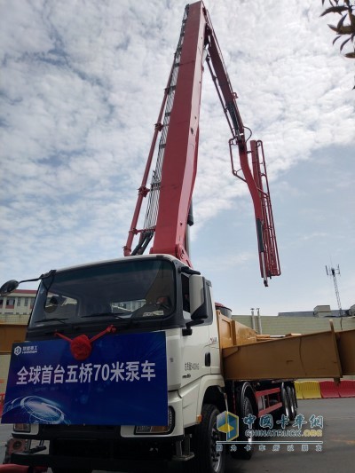 全球首台五桥70米泵车正式发布