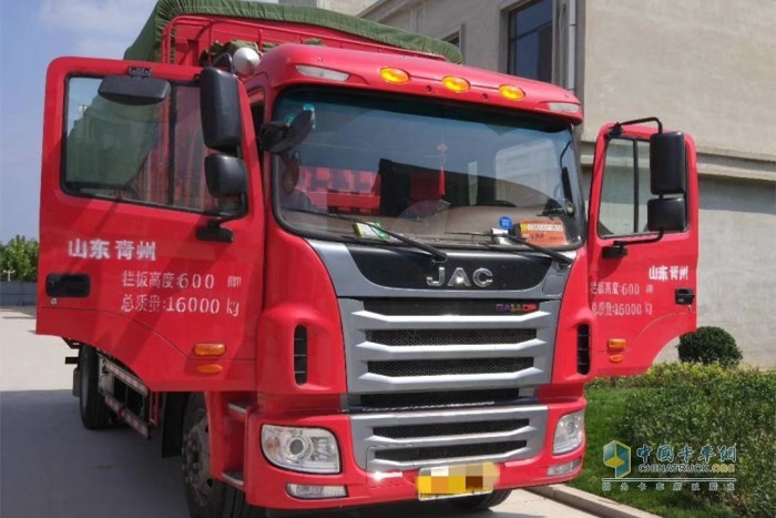 格尔发A5 4×2载货车