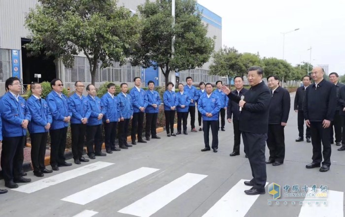 习近平总书记来到陕西汽车控股集团有限公司考察调研