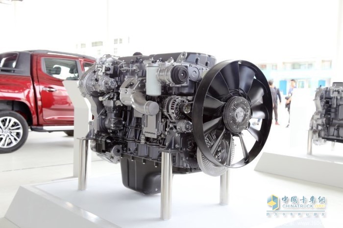 产品性能先进,可靠性强 搭载c11发动机的红岩杰狮2020正式上市