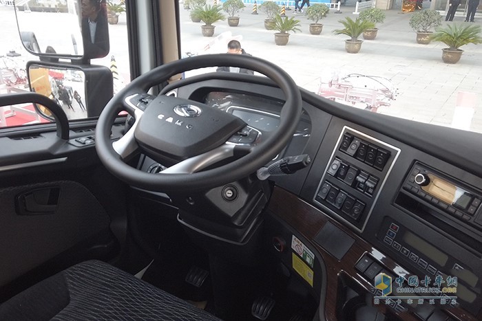 汉马H9牵引车搭载的多种电子安全系统