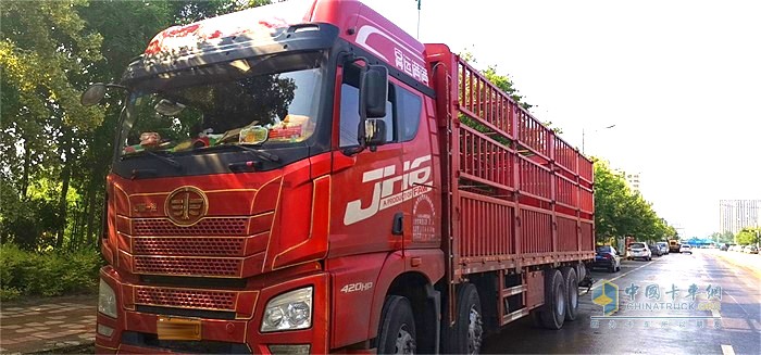 解放青汽JH6载货定义车