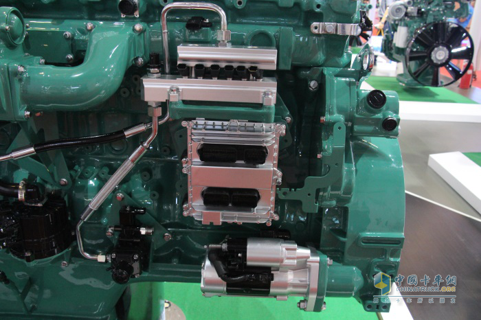 奥威6SM3系列国六天然气发动机采用了智能安全制动控制技术，更安全