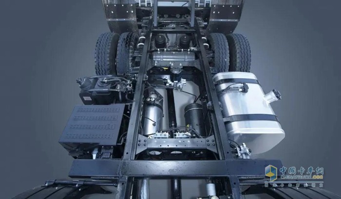 福田瑞沃ES5三轴车动力强，承载性佳