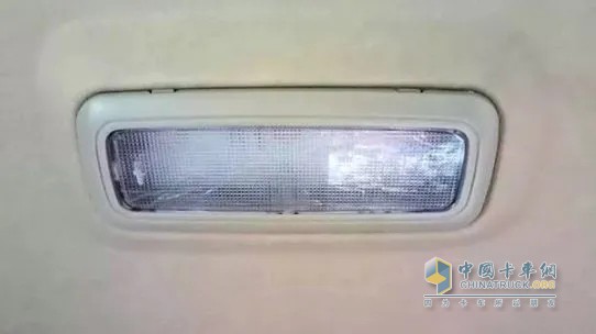 德龙L3000载货车
