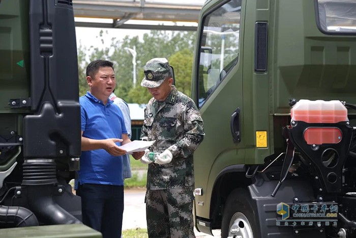 上汽轻卡军车积极投身三军建设