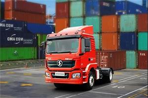 德龙新M3000港口牵引车：凭实力竞争上“港”
