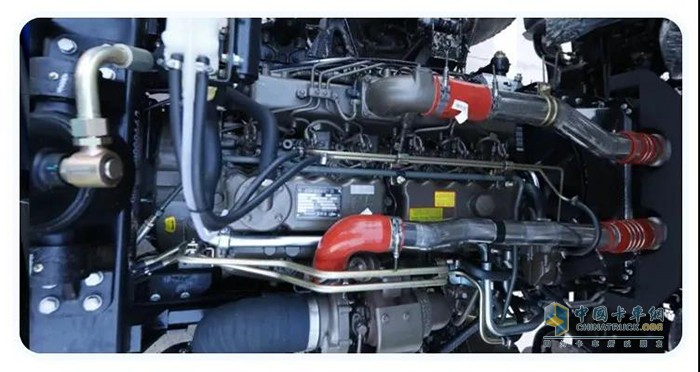 福田瑞沃ES5配备玉柴6JA发动机+法士特变速箱