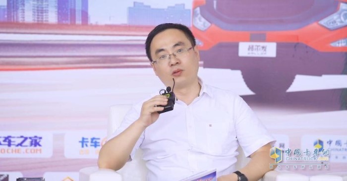 江淮汽车重型商用车公司研究院院长陈刚先生做客直播间