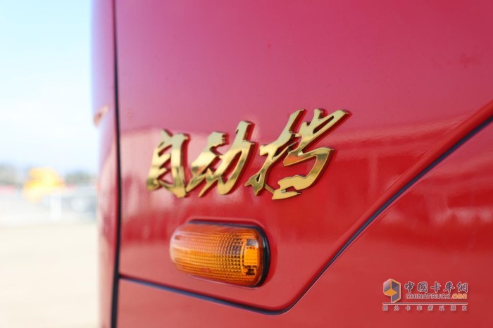 格尔发AMT自动挡8×4载货车