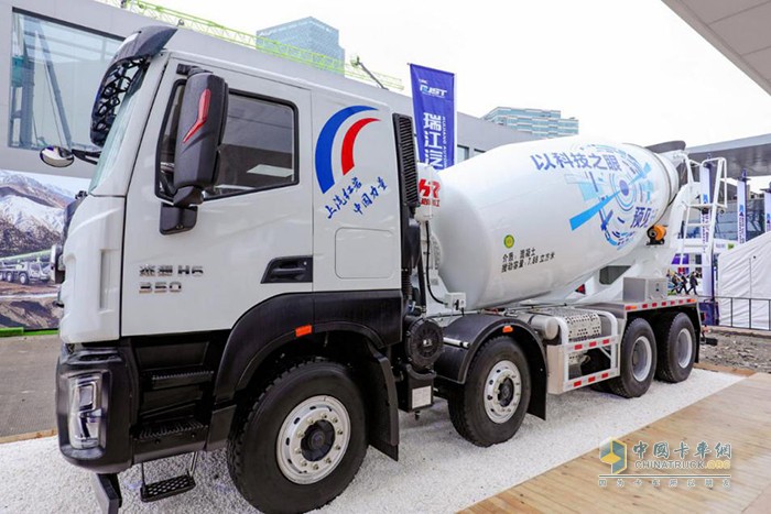 上汽红岩瑞江搅拌车