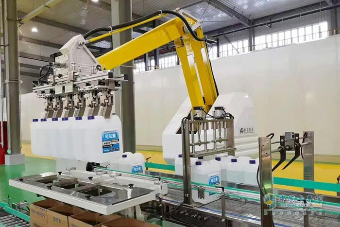 2020年12月15日，龙蟠润滑新材料(天津)有限公司隆重举行了“天津龙蟠年产35万吨可兰素产品下线仪式”。