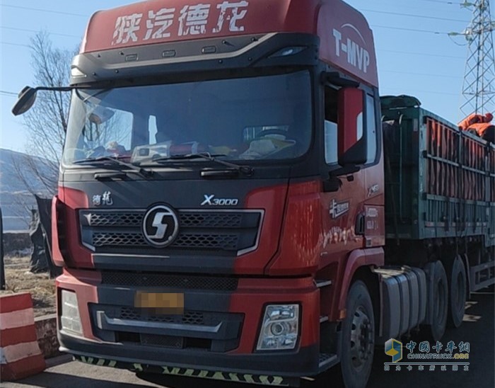 陕汽德龙X3000牵引车