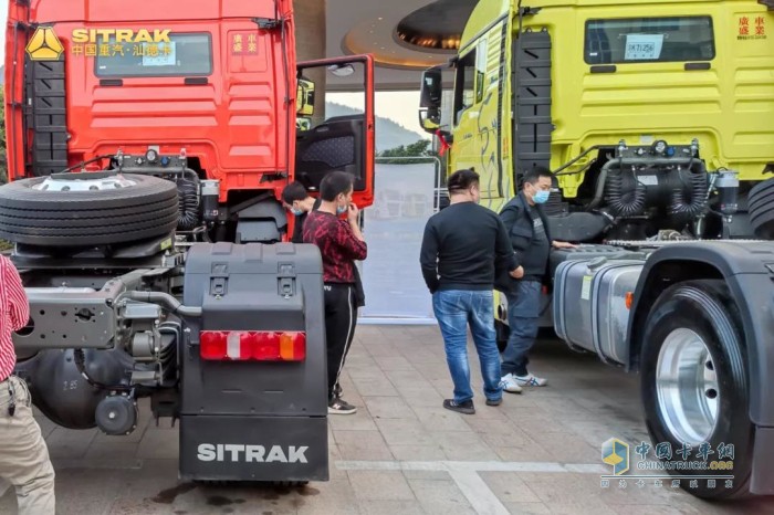 中国重汽 汕德卡 载货车 国六