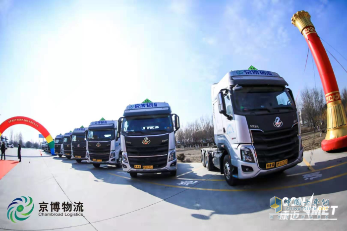 东风柳汽 乘龙H7 载货车 牵引车