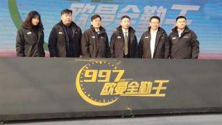 晚9点到早9点一周7天无休 买欧曼全勤王只要会开就能赚钱