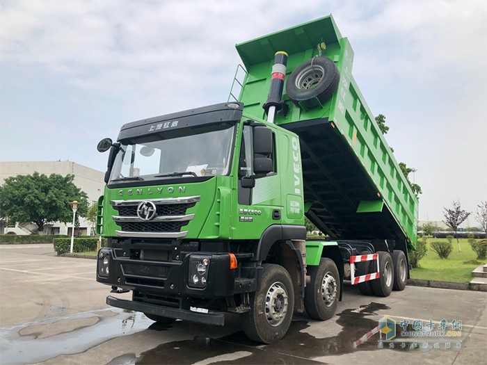 红岩杰狮C500自卸车