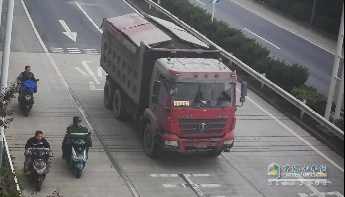 道路交通 货车运输