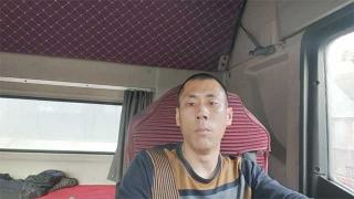  不到一年跑了12万公里 解放青汽JH6 LNG牵引车靠谱