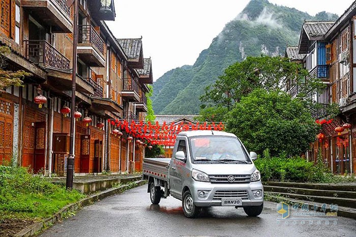 新龙马汽车,轻卡载货车