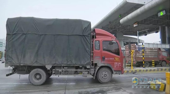 道路交通,右侧行驶,中重型货车