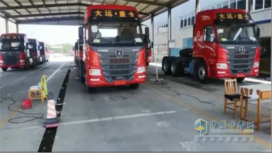 大运重卡  N8E牵引车